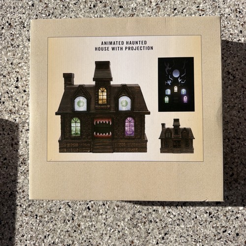 Animated haunted house with - haunted,