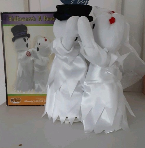 Cracker barrel halloween a - cracker,